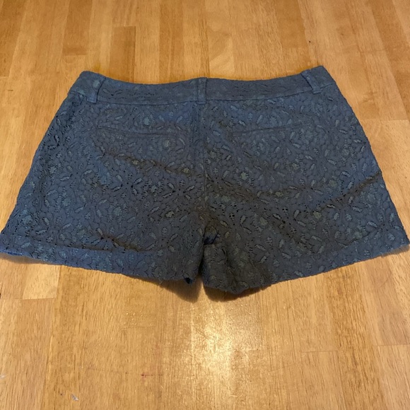 Loft Green lace shorts size 8 - Picture 6 of 6